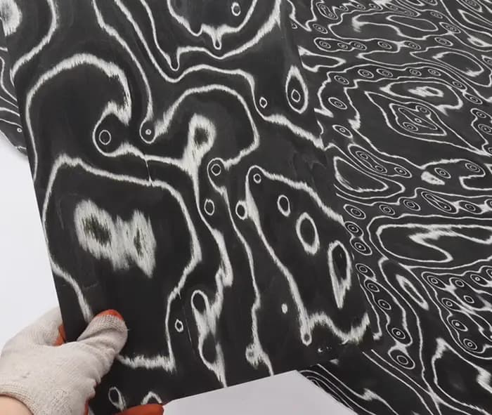 L:2.5 mètres largeur: 580mm T:0.5mm texture de perle de glace noire placage de bois matériaux de tra