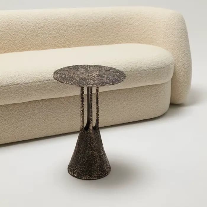 Petite table basse ronde en métal, table d'appoint en laiton antique, salon moderne, conception Manu