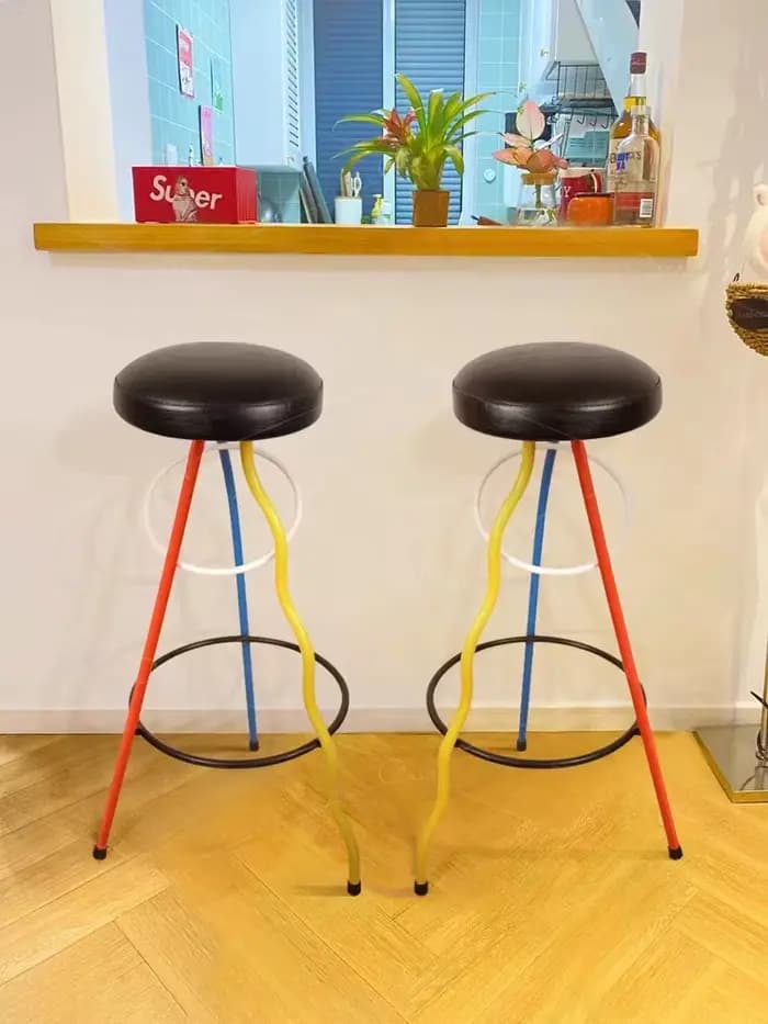 Tabouret de bar Memphis à pieds hauts, tabouret de cuisine, tabouret de bar style médiéval, chaise d