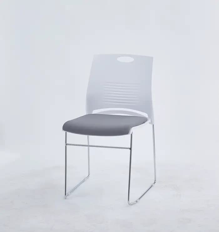 Conception empilable moderne confortable pas cher ergonomique salle de société Train en plastique bu