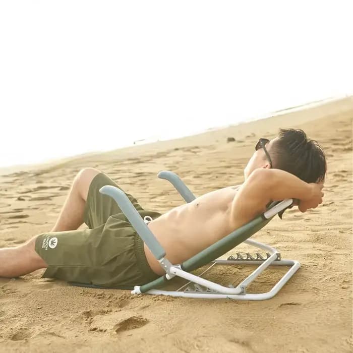 Chaise longue de plage pliante