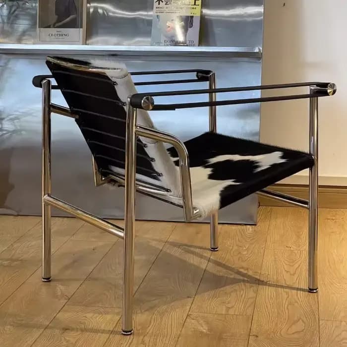 Fauteuil simple de style italien Le Corbusier
