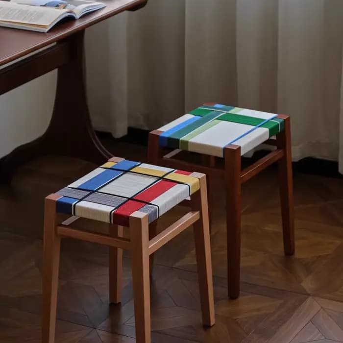 Tabouret tissé empilable au Design Vintage
