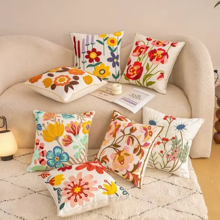 Housses de coussin brodées à fleurs de Style campagne