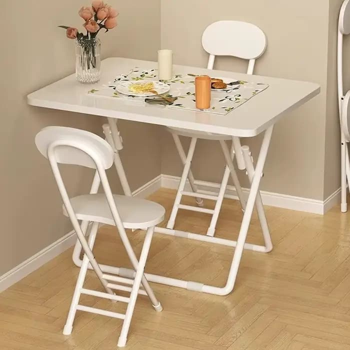 Table et chaises pliantes pour salle à manger