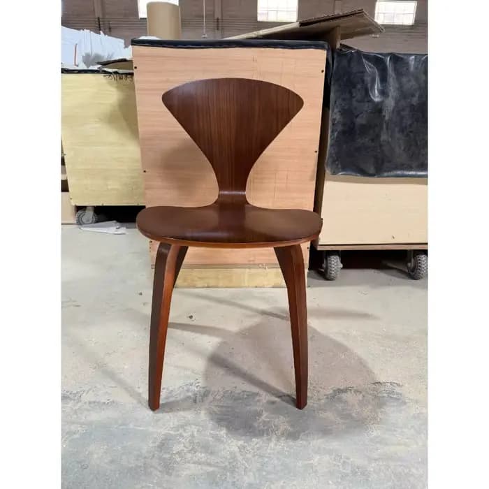 Chaise Cherner, style américain haut de gamme