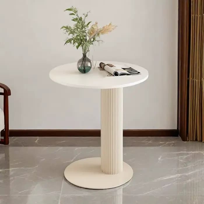 Table basse de style crème