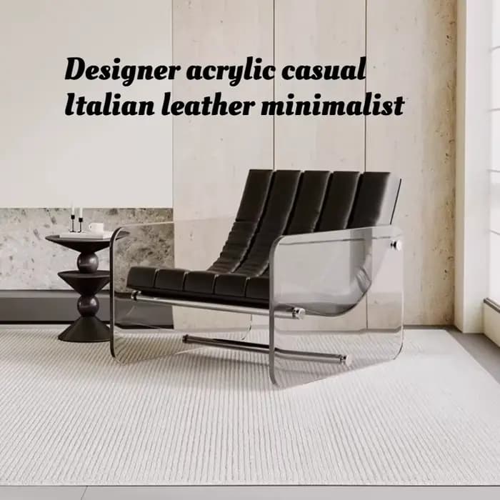 Chaises transparentes avec accoudoirs