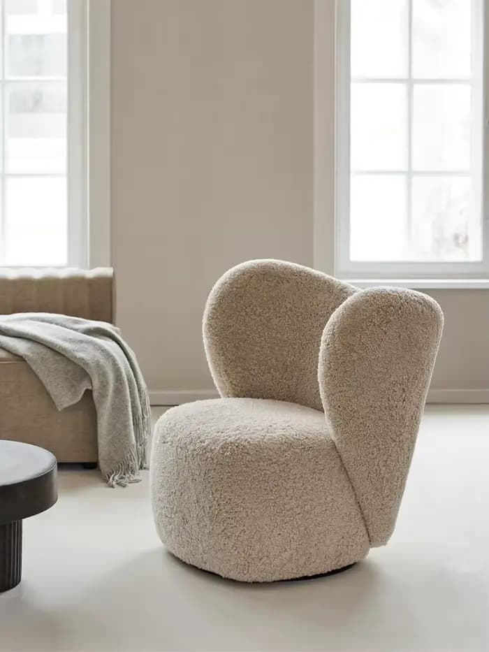 Fauteuil d'appoint rembourré à base pivotante pour villa