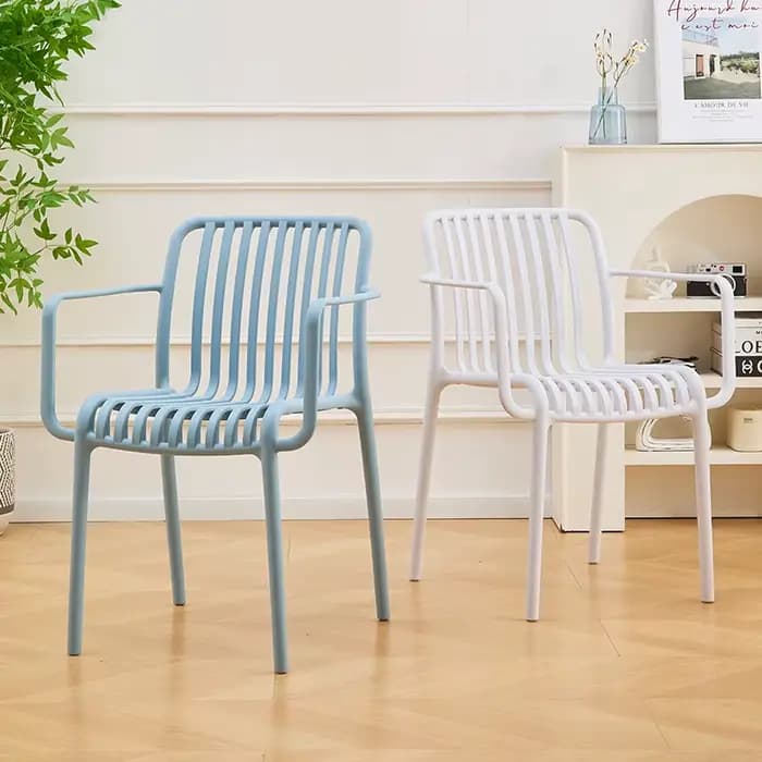 Nouveau balcon loisirs Support robuste fauteuil extérieur minimaliste maison empilable chaises de salle à manger à lattes verticales chaise de salon