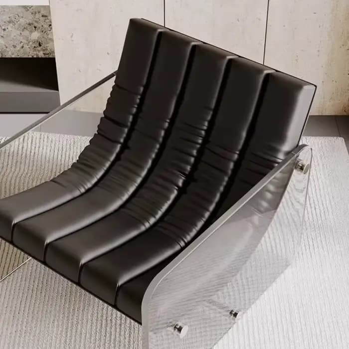 Chaises transparentes avec accoudoirs