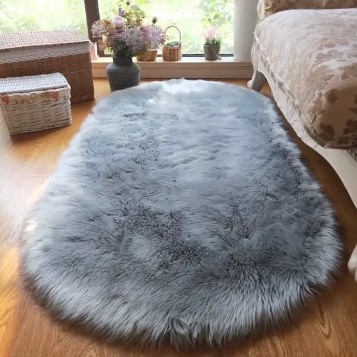Tapis de fourrure ovale