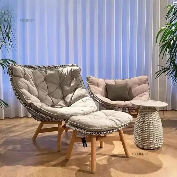 Chaises de jardin design en teck pour villa