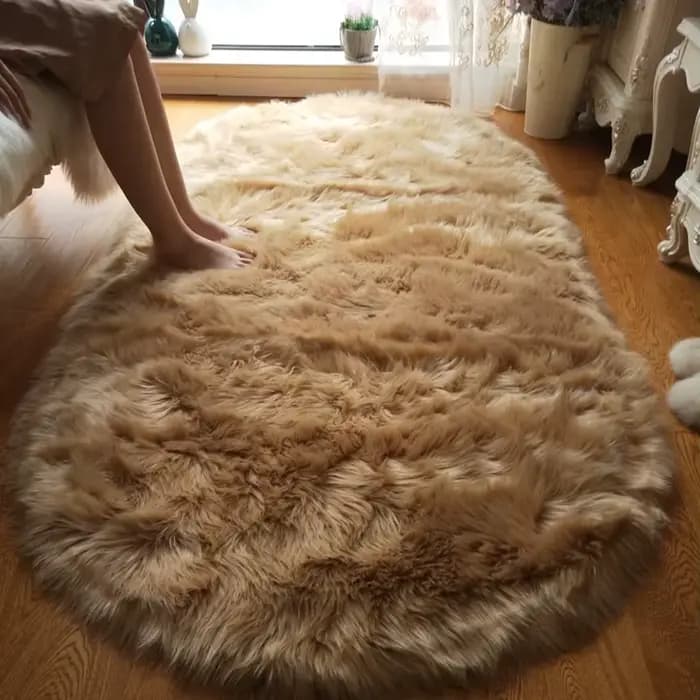 Tapis de fourrure ovale