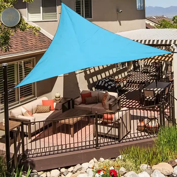 Ensemble de 5 grands parasols triangulaires d'extérieur