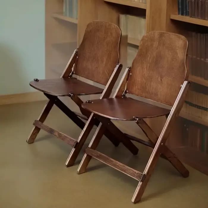Chaises pliantes rétro en bois massif