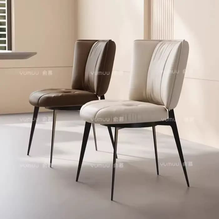 Chaises de salon minimalistes confortables