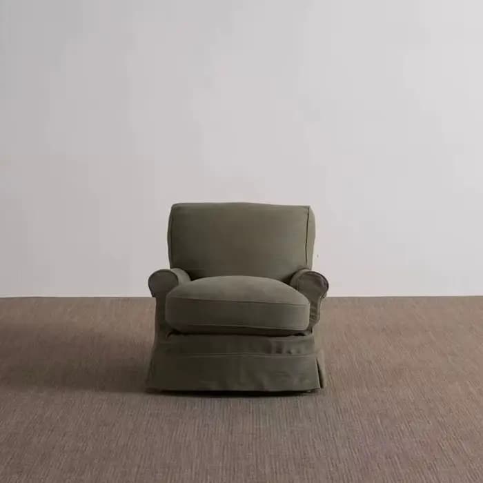 Fauteuils de salon moelleux design, ergonomiques et uniques en bois, esthétique hôtelière, mobilier de style Mid-Century
