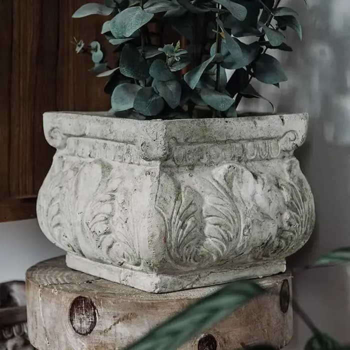 Pot et jardinière carrés rustiques en terre cuite faits à la main, style ferme