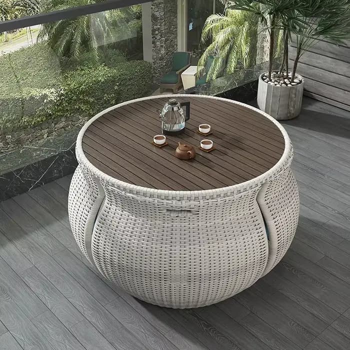 Table et chaise de balcon extérieur