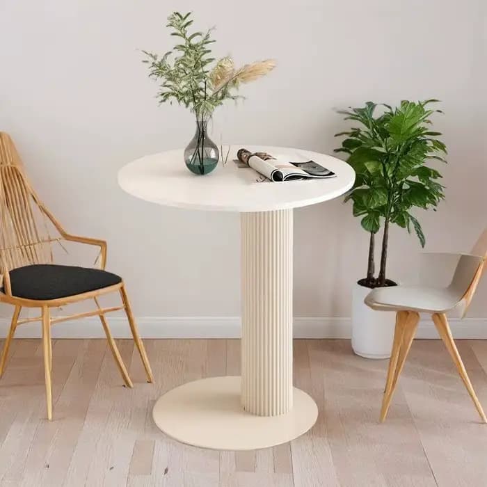 Table basse de style crème