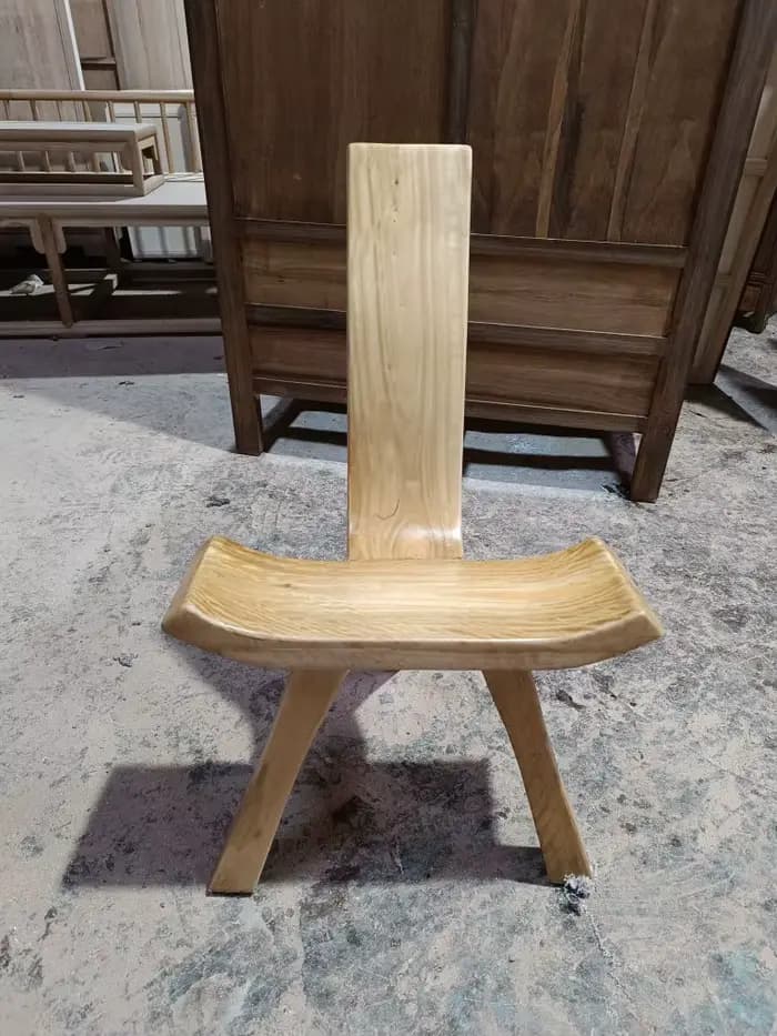 Chaise de loisirs haut de gamme en bois massif à trois pieds avec dossier, pour extérieur, confortab