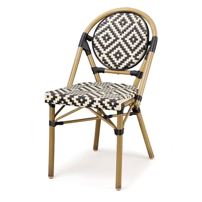 Chaise d'extérieur empilable de salle à manger fini en bambou écologique