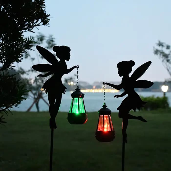 Décor de jardin féerique solaire Statues de fée en métal avec Globe en verre craquelé Lanternes