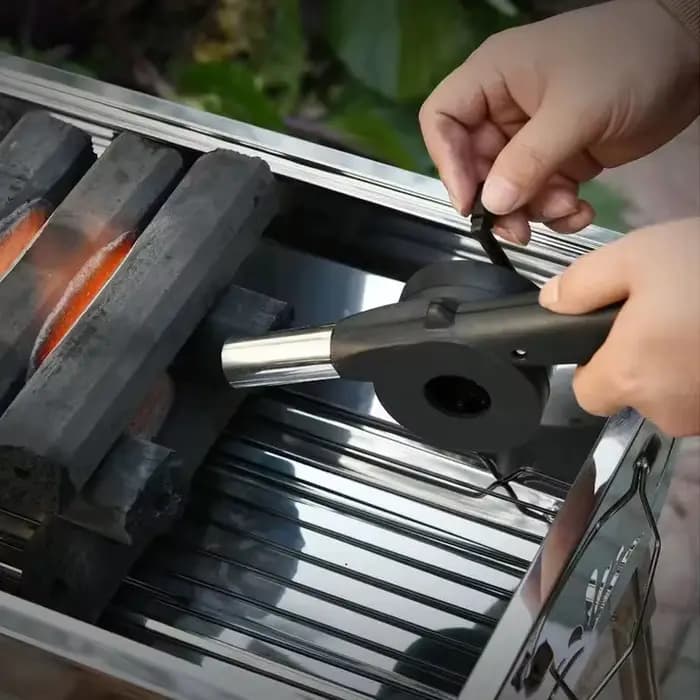 Souffleur de barbecue portable à manivelle pour cuisson en extérieur