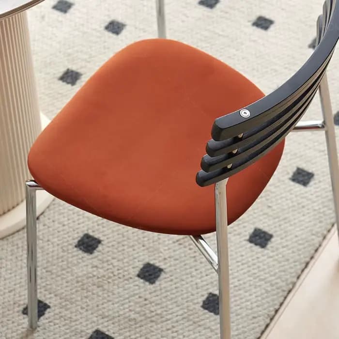 Chaises de salle à manger Vintage françaises en bois massif