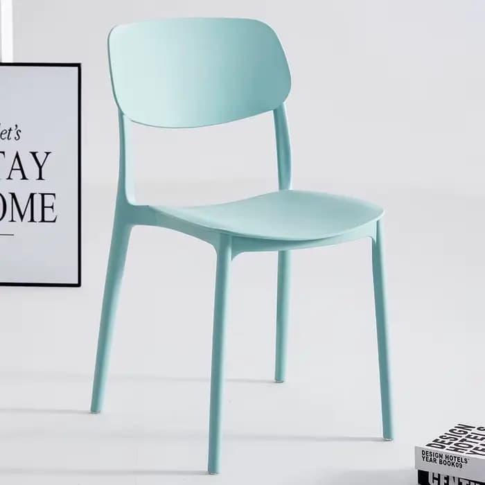 Chaises de salle à manger en plastique ultralégères