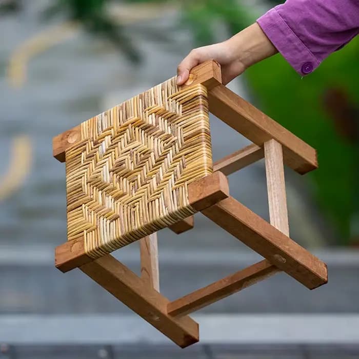 Tabouret carré en rotin naturel Yunnan