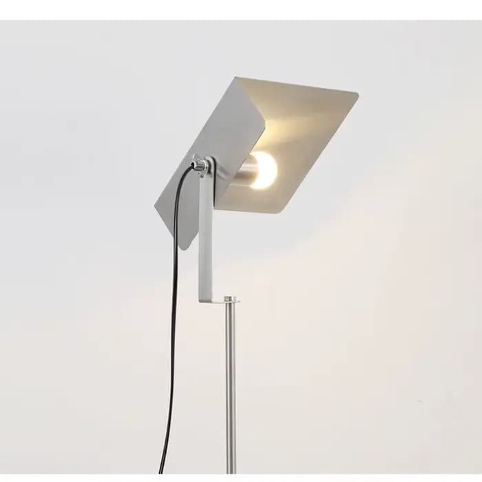 Lampe LED autoportante en acier inoxydable