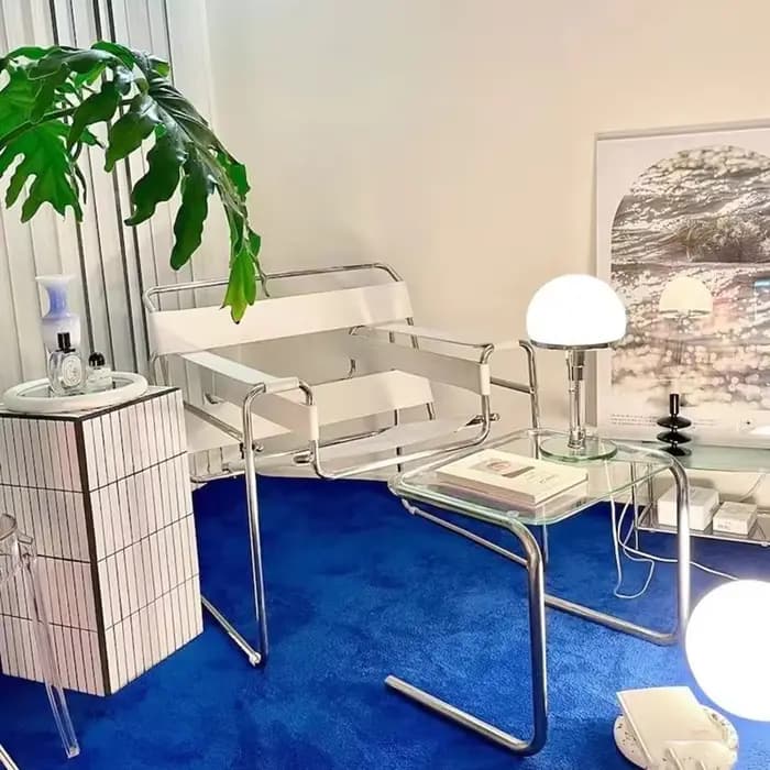 Chaise d'appoint inspirée du design, cadre en acier inoxydable avec selle, siège en cuir, chaise de salon moderne, chaises de salle à manger pour la maison