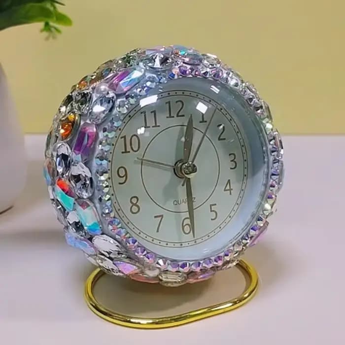 Horloges de Table modernes, salon créatif, horloge de bureau, chambre à coucher, montre de bureau silencieuse avec lumière, accessoires de décoration intérieure