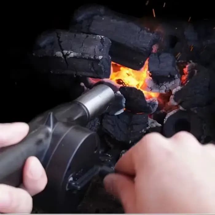 Souffleur de barbecue portable à manivelle pour cuisson en extérieur