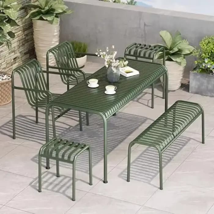 Ensemble bistrot en fer forgé pour patio