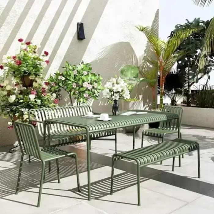 Ensemble bistrot en fer forgé pour patio