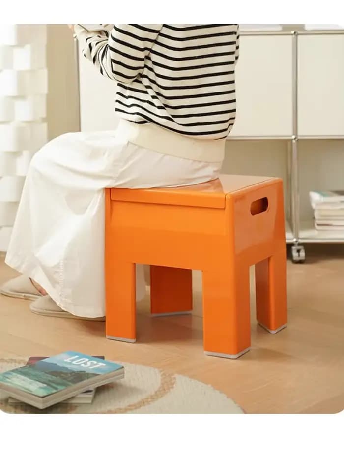 Chaise de salon de style nordique, tabouret bas en plastique ABS de style mid-century futuriste, chaises décontractées de luxe pour salle à manger