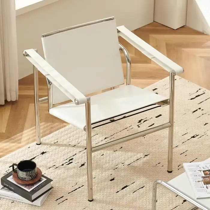 Fauteuil simple de style italien Le Corbusier