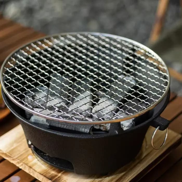 Barbecue transportable extérieur intérieur en fer forgé mettant en valeur grille amovible pour nettoyage facile Plan