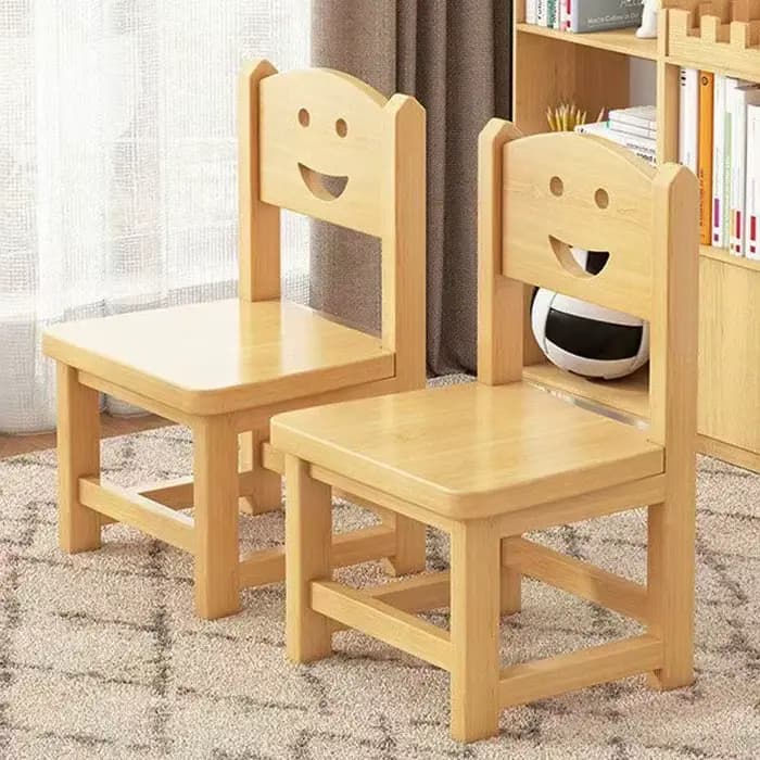 Petite chaise à usage domestique, robuste et durable, peut être empilée, tabouret à langer, peut s'asseoir à la porte, toilettes de salle de bain