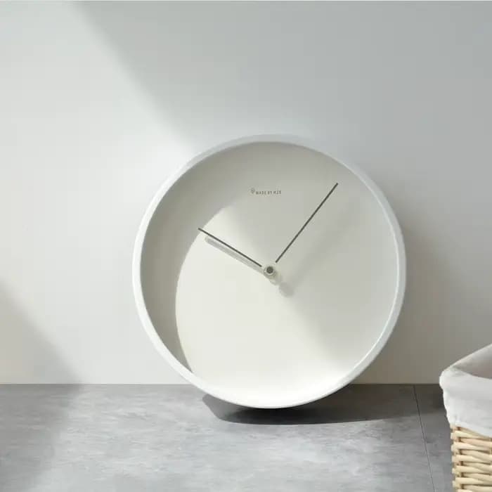 Horloge murale minimaliste moderne pour salon, Style nordique, luxe, silencieuse, métal blanc, horloge artistique décorative pour la maison