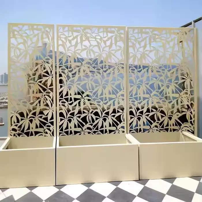 Boîte de jardinière en aluminium avec clôture