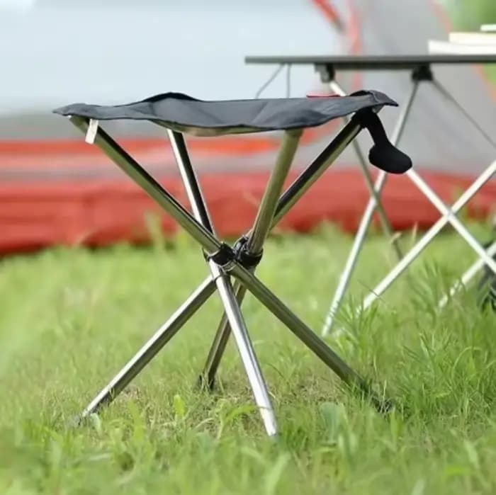 Tabouret trépied d'extérieur
