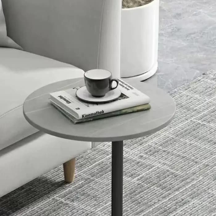 Petite table basse d'angle ronde pour appartement