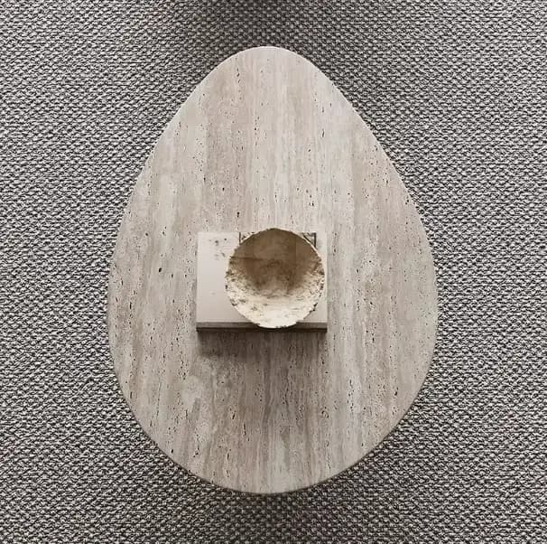 Table basse irrégulière moderne