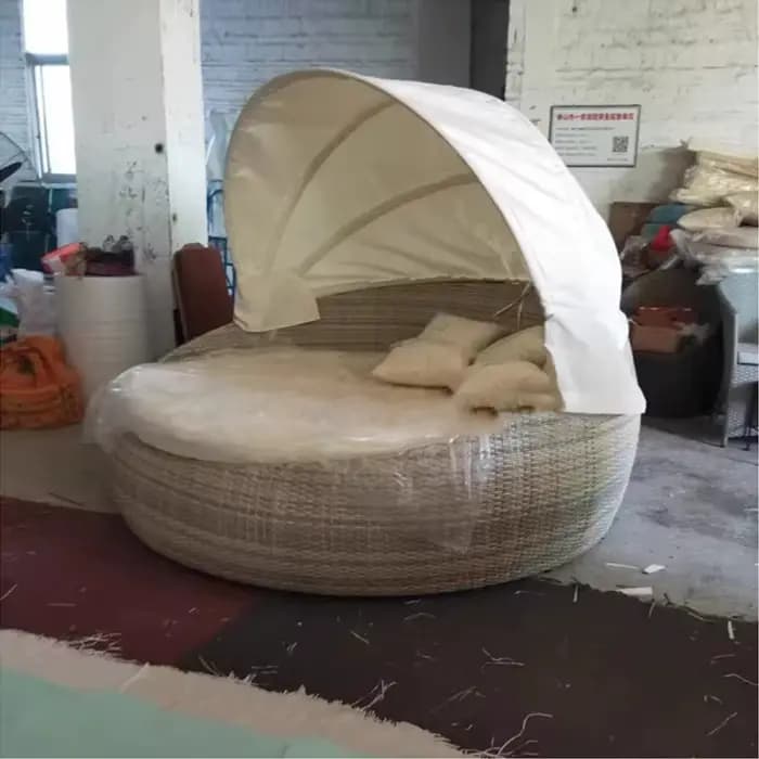 Mobilier d'extérieur moderne grande taille rideau Chaise longue Antique auvent plage soleil rotin lit de jardin lit