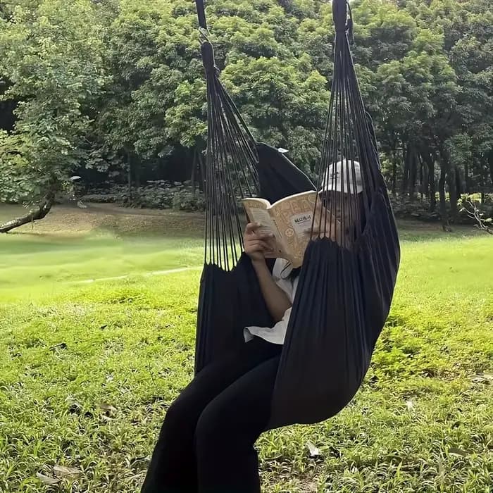 Chaise suspendue d'extérieur à la mode