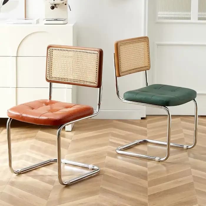 Chaises de salle à manger modernes du milieu du siècle avec cadre en métal